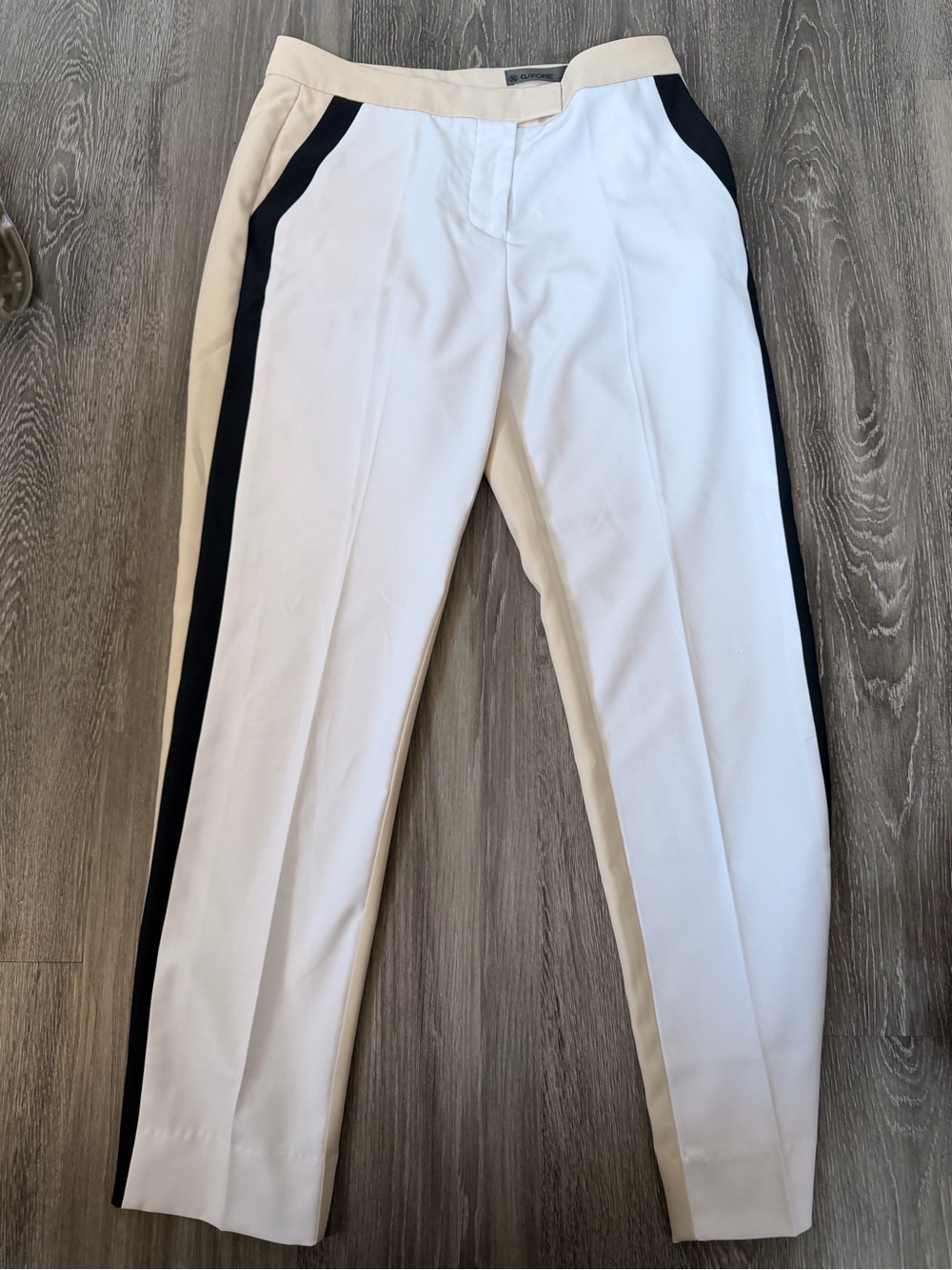 G/FORE Beige Golf pants- women’s size 4 - Picture 2 of 5